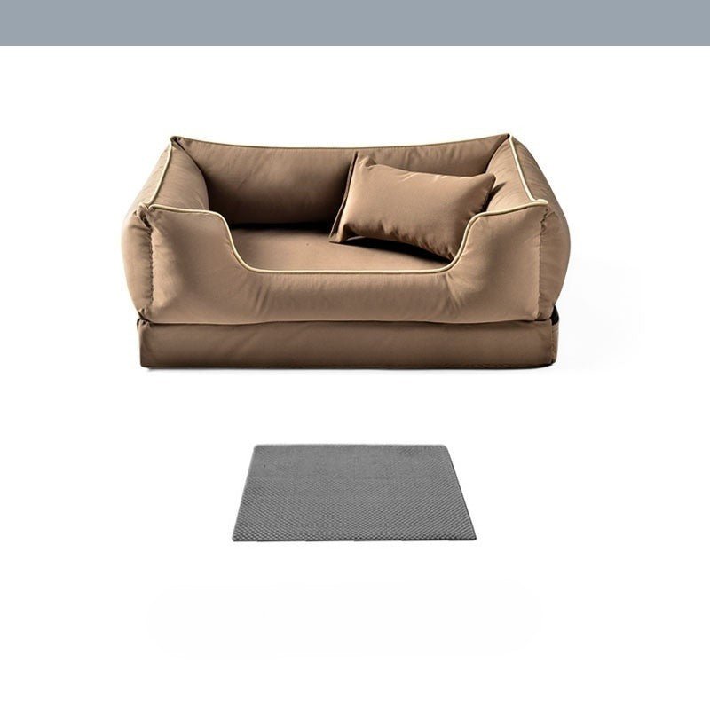 Canapé pour chien orthopédique marron sur fond blanc