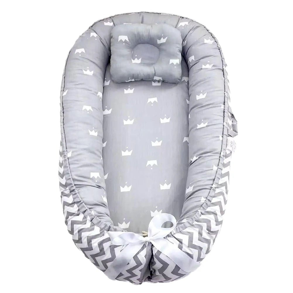 Panier pour chien gris Le Princier avec coussin assorti et bords moelleux