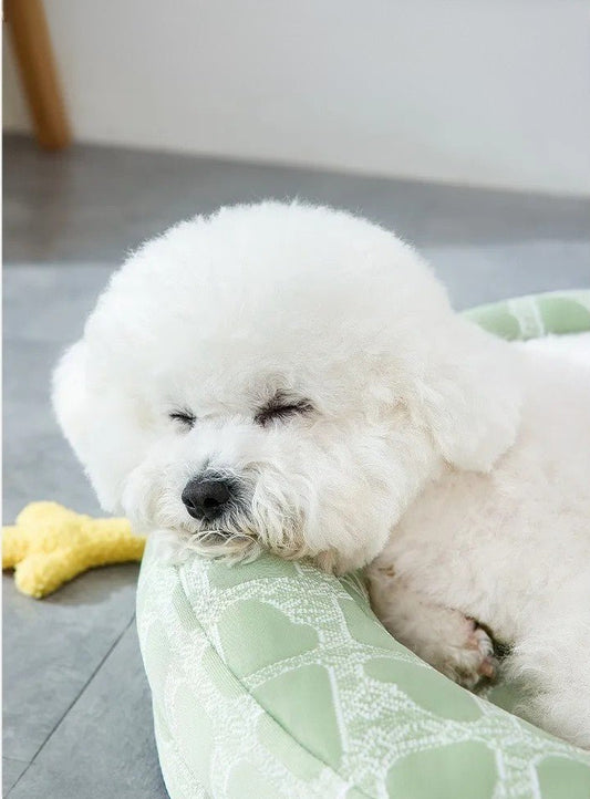 Tapis rafraichissant en soie glacée  rebords oreiller